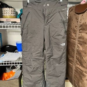 The North Face boys medium 10/12 snow pants